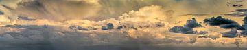 Panorama van wolkenlucht van Frans Lemmens