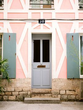 Parijs Frankrijk - Rue Cremieux nummer 30 | Kleurrijke reisfotografie | Voordeur collectie van Raisa Zwart