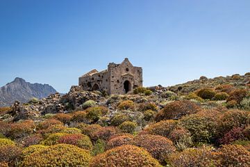Ruins of a Greek Orthodox church on Gramvoussa, Crete | Travel photography by Kelsey van den Bosch