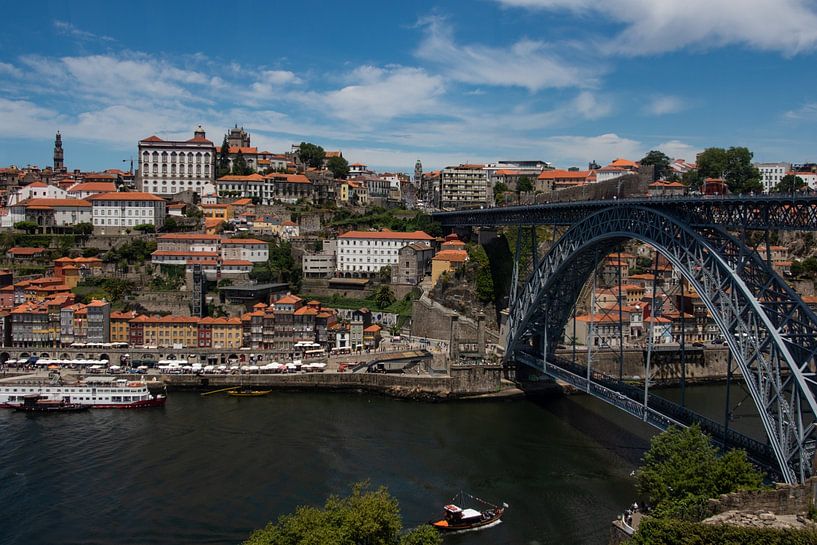 Porto by Hello Pompoyo