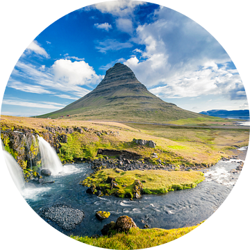 Kirkjufell in IJsland van Dieter Meyrl