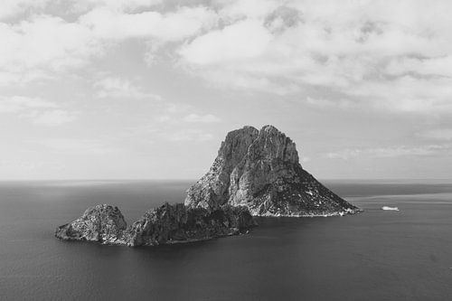 Es Vedrà in Tijdloos Zwart-Wit