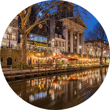 Oudegracht Utrecht in het blauwe uur