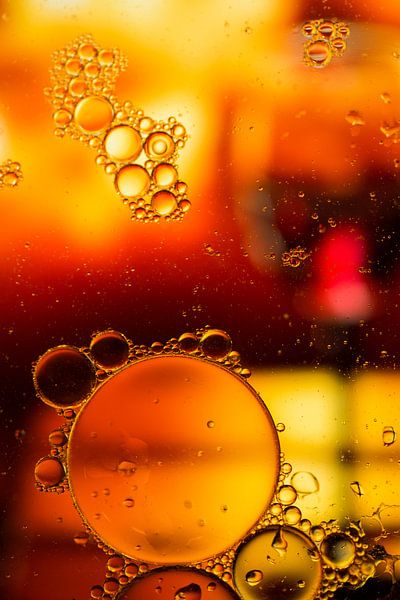 Öl auf Wasser #1 von Jelte Bosma