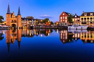 Waterpoort in Sneek bij schemering van Marcel Tuit thumbnail