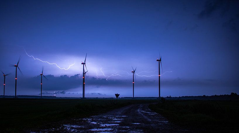 The night of lightning by Patrick Eggers