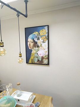 Klantfoto: Girl with the Pearl Earring - The Floral Edition II van Marja van den Hurk
