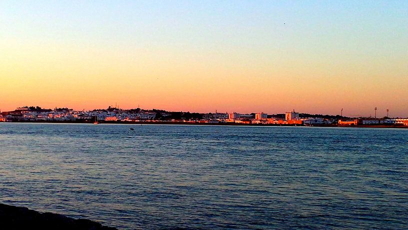 Spaanse kust. par Ingrid Van Maurik