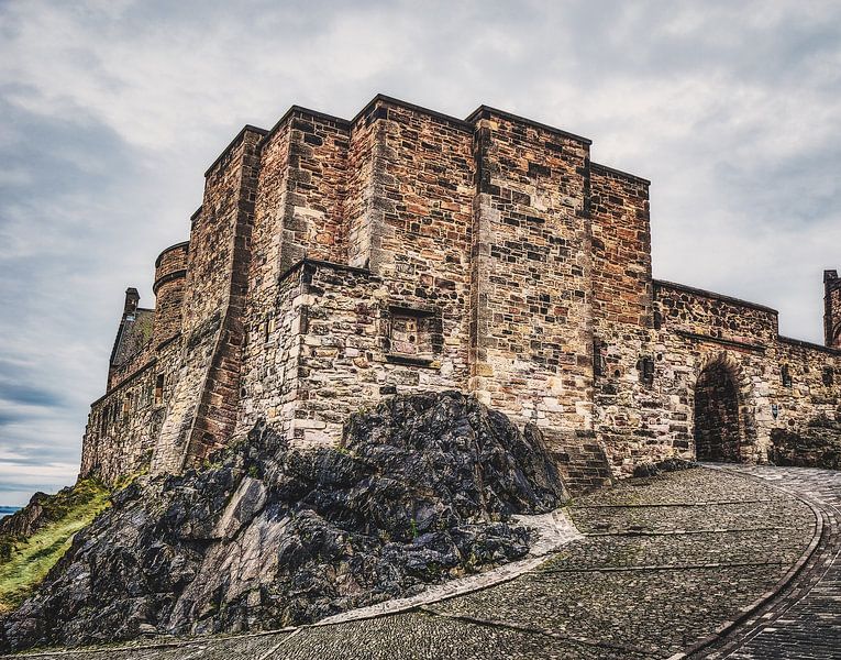 Edinburgh by Hello Pompoyo