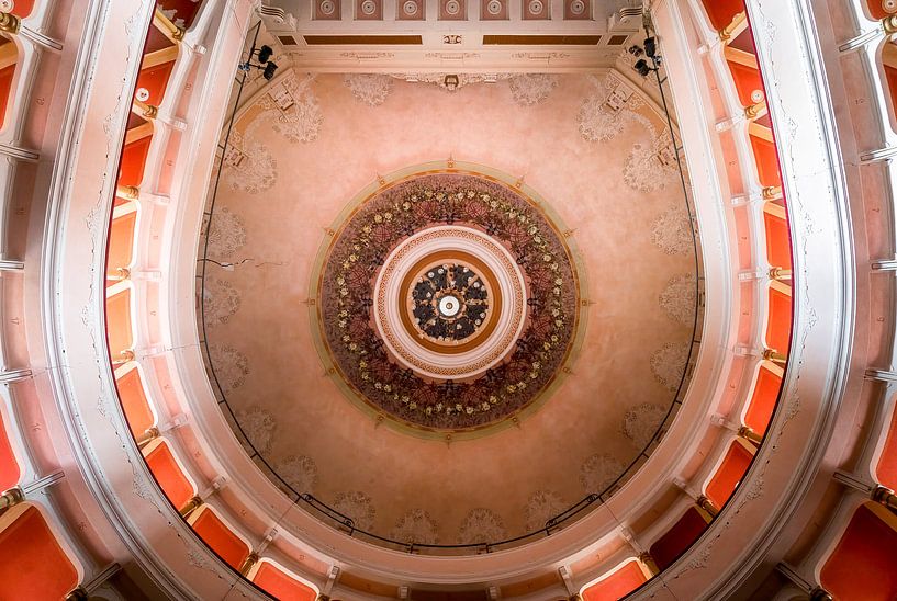 Ceiling of Abandoned Theatre. by Roman Robroek - Photos of Abandoned Buildings