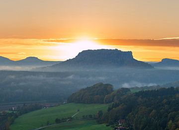 Sonnenuntergang in der Sächsischen Schweiz von Animaflora PicsStock