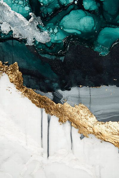 Waterige abstractie met gouden accenten van Poster Art Shop