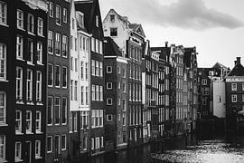 Amsterdamer Lagerhäuser am Damrak von thomaswphotography