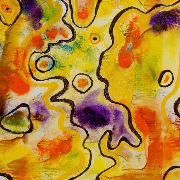 'Intensity in warm yellow' - square by Annemarie Gorter