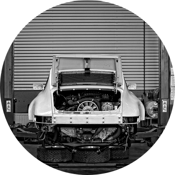 Porsche 911 SC 3.0 in de werkplaats van Rick Wolterink