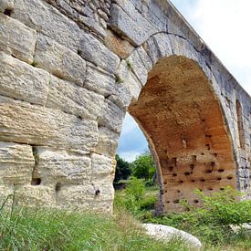 Pont Julien, pont romain à arcs sur le Calavon près d'Apt (France) sur Gert Bunt